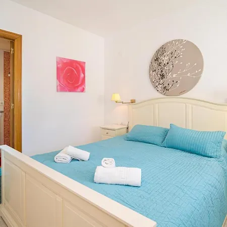 Sepulveda Atico Апартаменты *